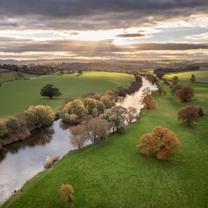 Cosy Cottage On Banks Of River Wye Foy Exterior foto